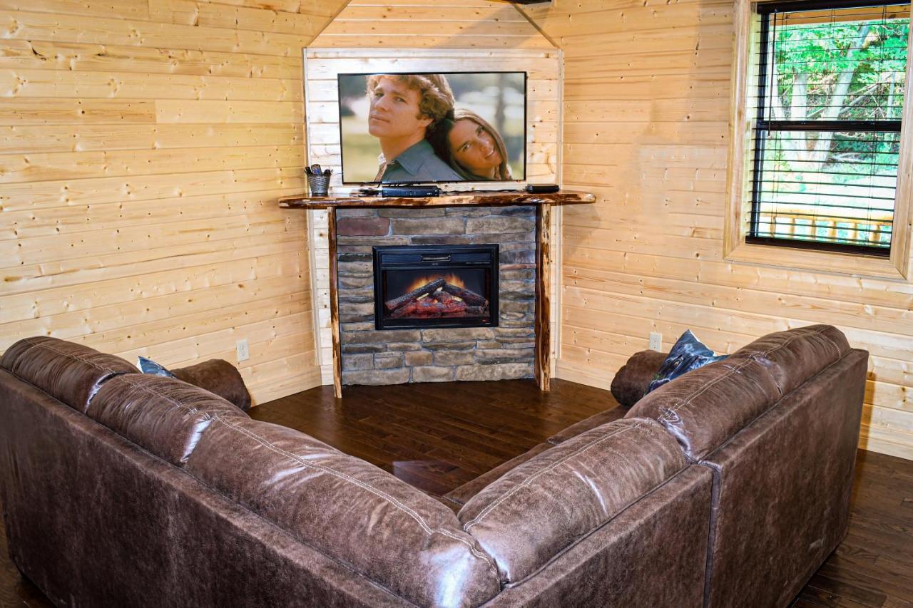 הוילה Gatlinburg - Honeymoon Hideaway מראה חיצוני תמונה