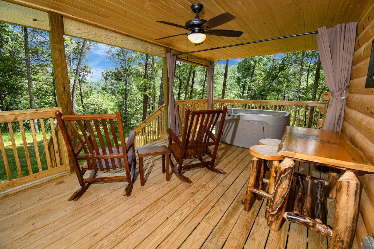 הוילה Gatlinburg - Honeymoon Hideaway מראה חיצוני תמונה